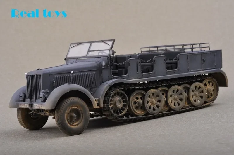 Trumpeter model 01583 1/35 Sd.Kfz.8 Schwerer Zugkraftwagen 12 t plastic model kit-Scale Model Kit