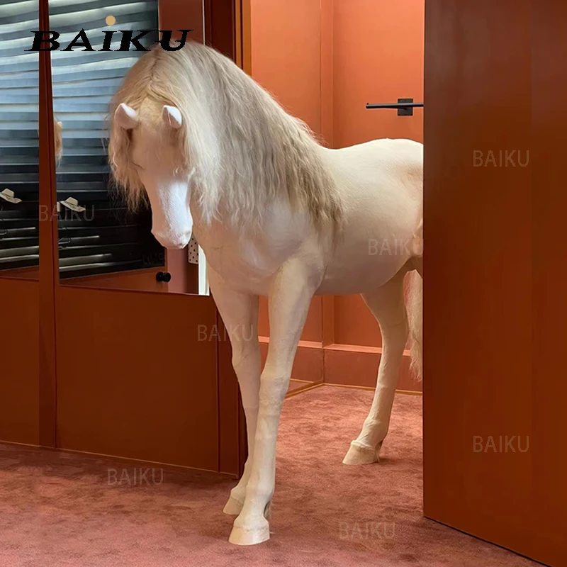 FRP simulated horse sculpture ornament imitation fur animal exhibition hall model room floor decoration hotel courtyard Meichen