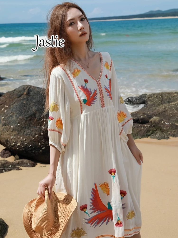 Jastie Ethnic Embroidered Dress Women\'s V-neck 3/4 Sleeves Retro Beach Dress Loose Seaside Vacation Dress Spring And Autumn 2024