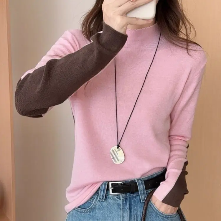 سترة نصف الياقة المدورة لخريف وشتاء نمط جديد بألوان متباينة، بلوزة على الطراز الكوري الفاخر الخفيف للنساء