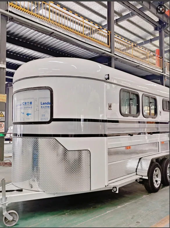 Luxury Living Australian Gooseneck Horse Float Trailer Australia China with Living Area