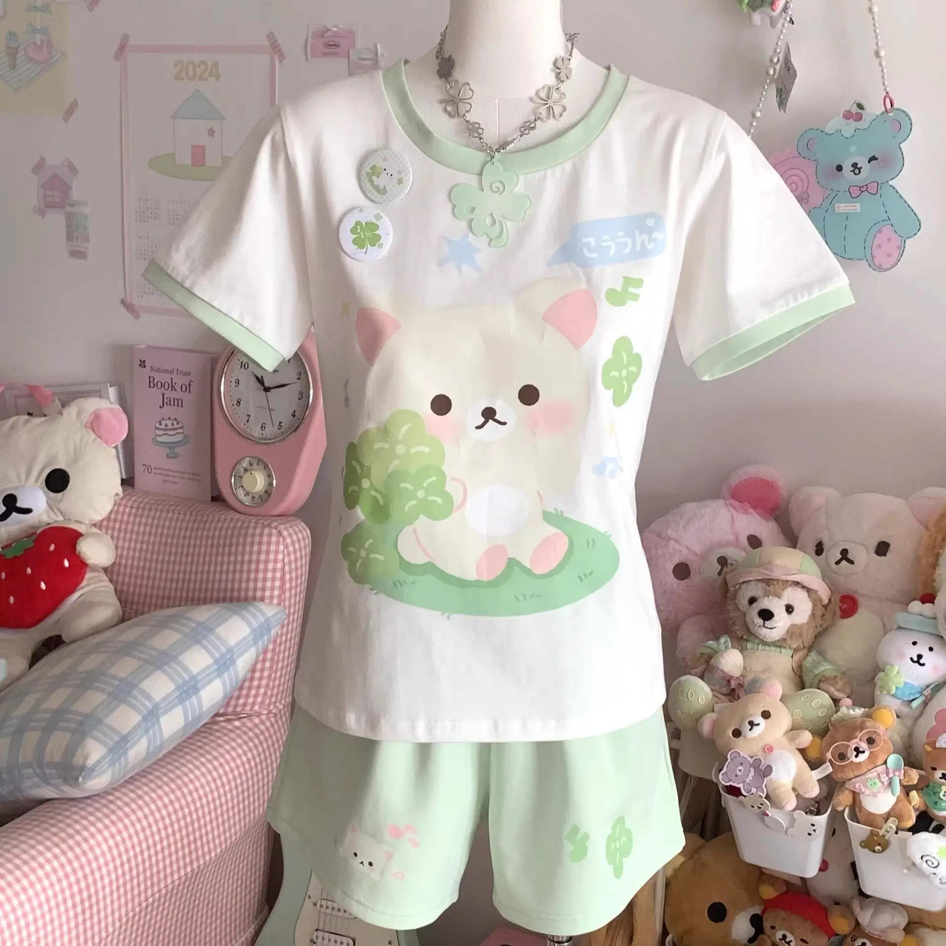 

Kawaii Green Bear Two-Piece Pajama Set Sweet Young Women Cute Cartoon Graphic Tee and Short Pants Elastic Waist Loose Japanese