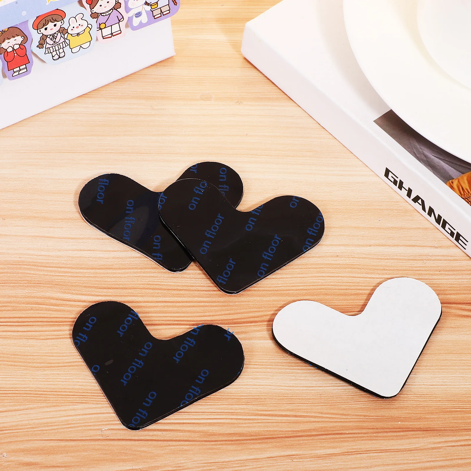 4Pcs Heart Shape Rug Stickers Non Slip Pads for Hardwood Floors Tiles Carpets Gripper Rug Sticker Gripper Non Slip