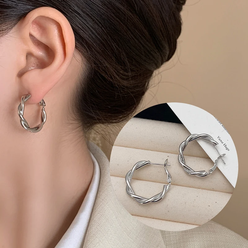 PONYKISS Orecchini a cerchio rotondi distorsionati in argento sterling 925 per le donne Accessori di lusso leggeri classici minimalisti di alta gioielleria