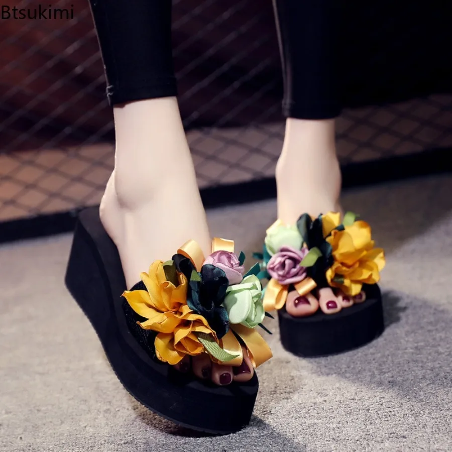 New Women's Summer Thick Bottom Slope Heel Sandals Anti Slip Fashion Outside Casual Shoes Ladies Seaside Vacation Beach Slippers