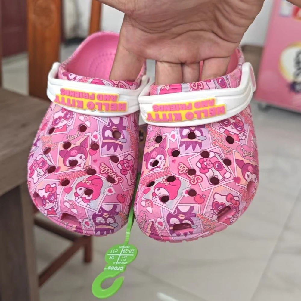 Pantofole per bambini Hellokitty Kuromi Melody Summer Girls Cartoon pantofole per bambini antiscivolo con suola morbida sandali con punta avvolgente