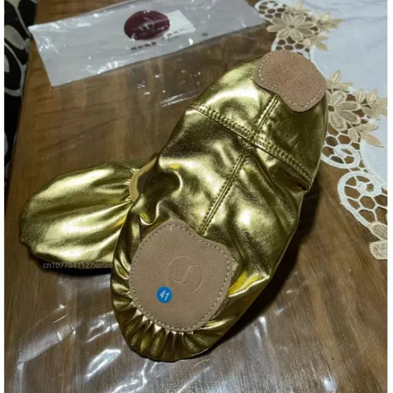 子供用ダンスシューズ、大人用キャットポーバレエダンサー、ソフトソールトレーニングシューズ、ゴールドレザー、シルバーパフォーマンスヨガシューズ