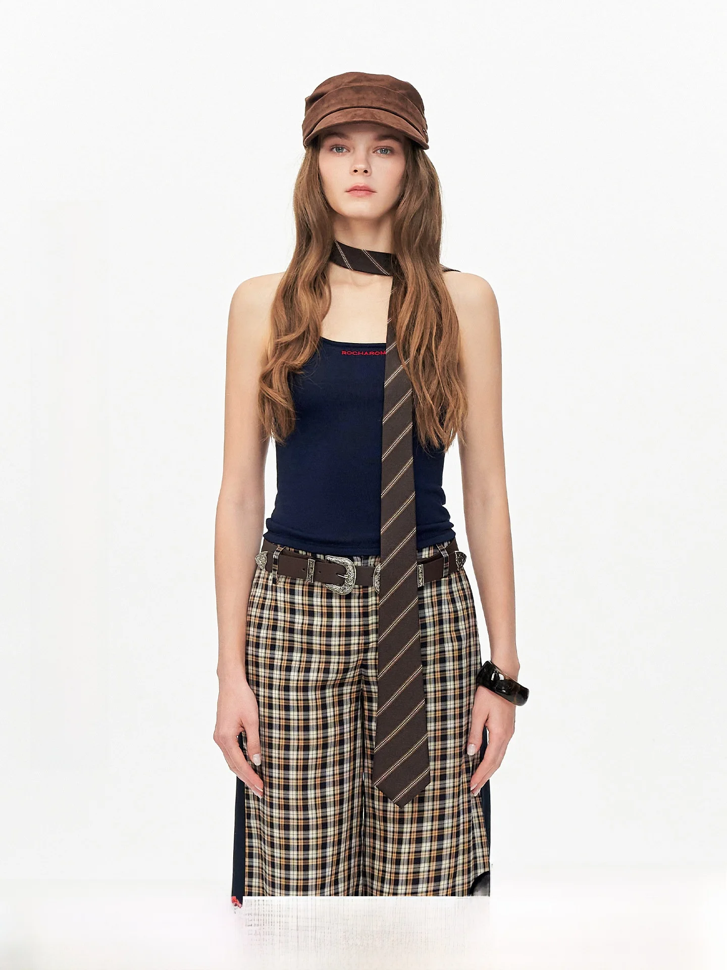 

ROCHAROMMA Summer New Color Block Embroidered U-Neck Women's Slim Fit Commute Vest Strap Simple And Stylish Ladies Top