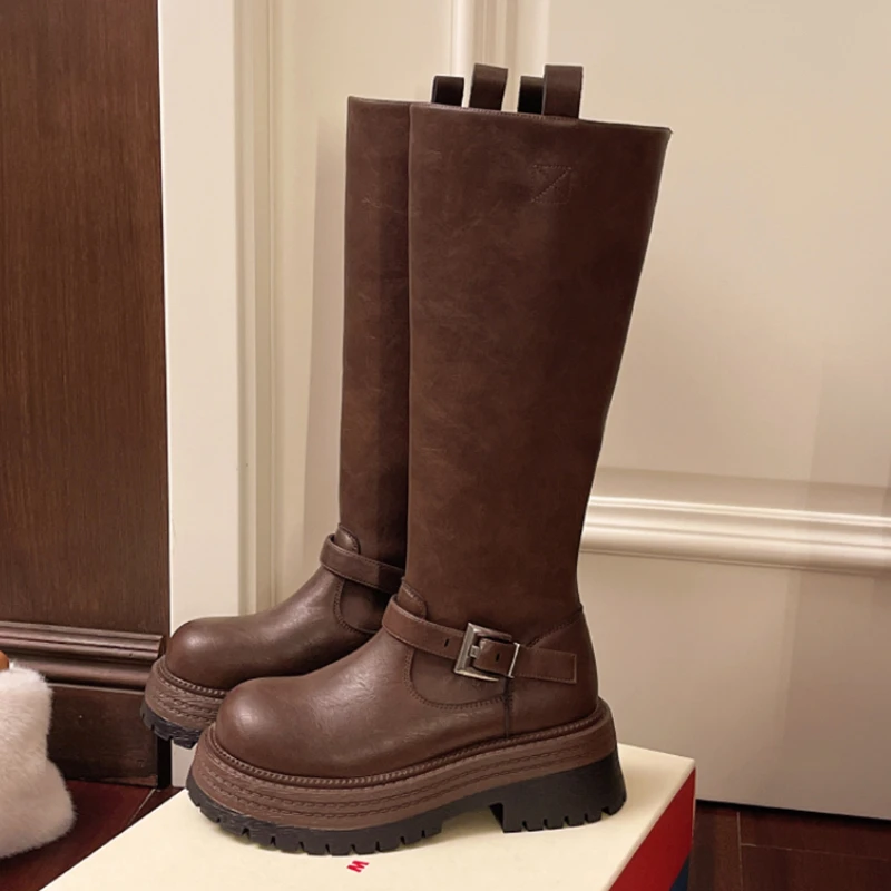 

Высокие сапоги, женская модная обувь на плоской подошве и платформе, зимняя дизайнерская обувь до колена 2024, мотоциклетные ботинки, новые трендовые прогулочные женские ботинки