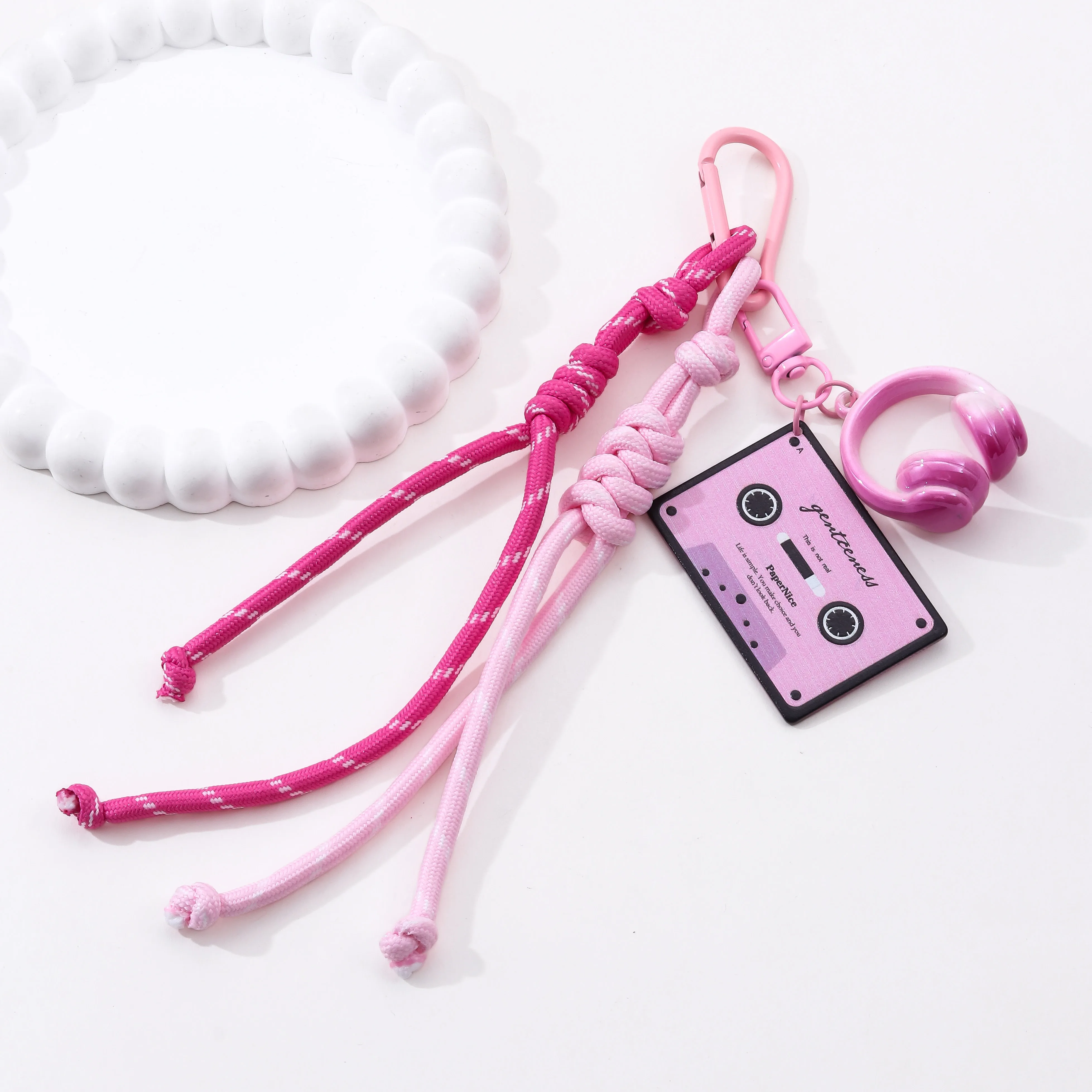 1PC Creative Personalized Headphones Radio 2D Flat Acrylic Lanyard Alloy Drip Oil Keychain Pink Music Series Bag Accessories