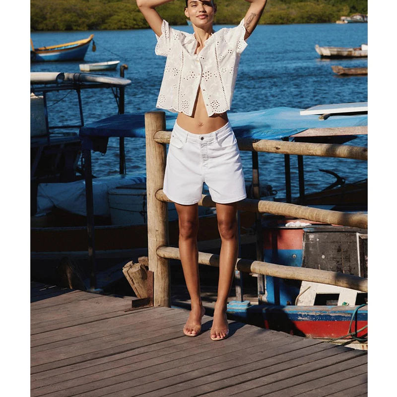 Spring Summer Women's irt Embroidered Hollow out Simple ort Sve Turn-down Collar Vertical Lace Decoration Top 2835947