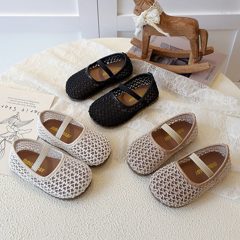 

Children's Hollow Breathable Sandals 2026 Summer New Soft Soled Beach Shoes Versatile And Lightweight Children's Shoes 21-30