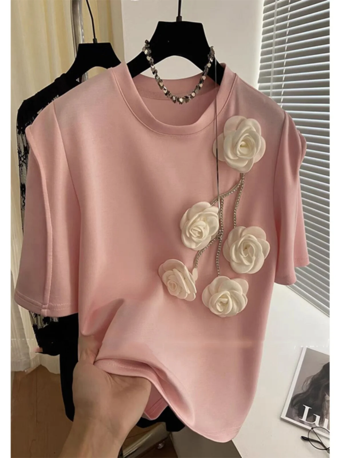 White Short Sleeve T-Shirt Women's Spring Summer New Design Casual Heavy Embellished round Neck Diamond Embedded 3D Flower Top
