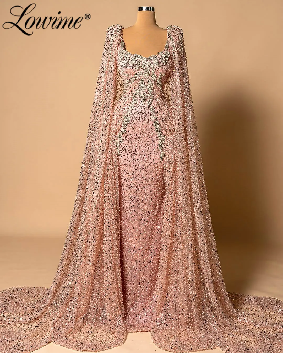 두바이 핑크 스쿱 넥 롱 케이프 맞춤형 아랍 스타일 반짝이는 크리스탈 비즈 장식 웨딩 파티 이브닝 드레스