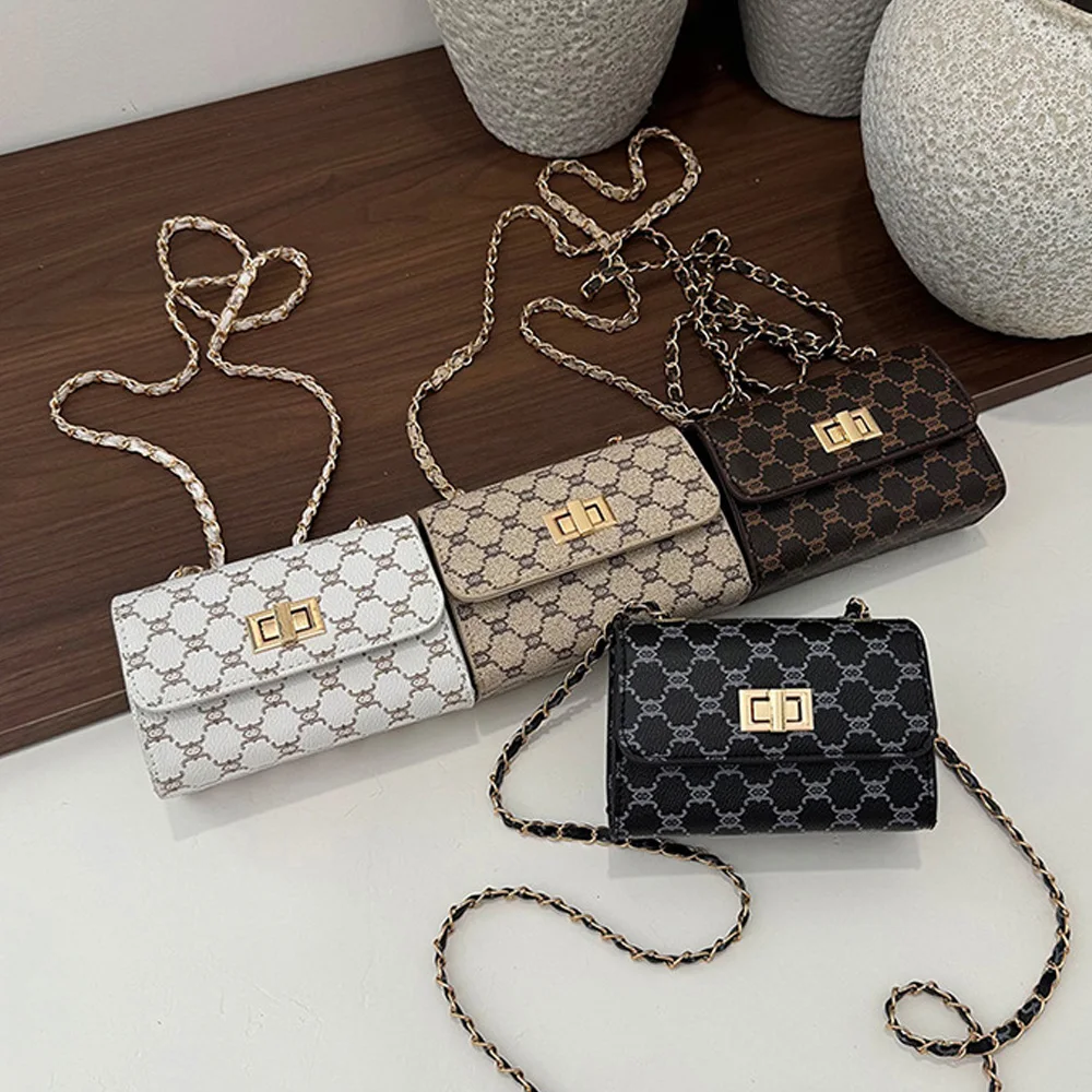 2026 new fashionable women's shoulder bag, casual chain small square bag, stylish personalized messenger bag, red bag with mouth