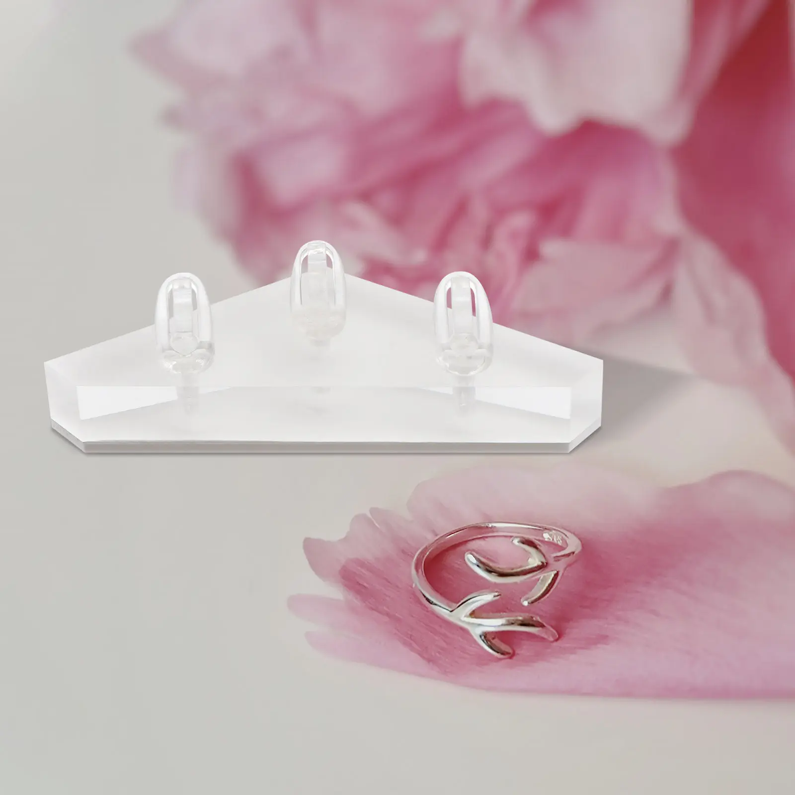 

1Pcs Ring Display Stand Transparent Acrylic Storage Rack Unique Shape Compact Design Safe Ring Holder for Home Jewelry Shop