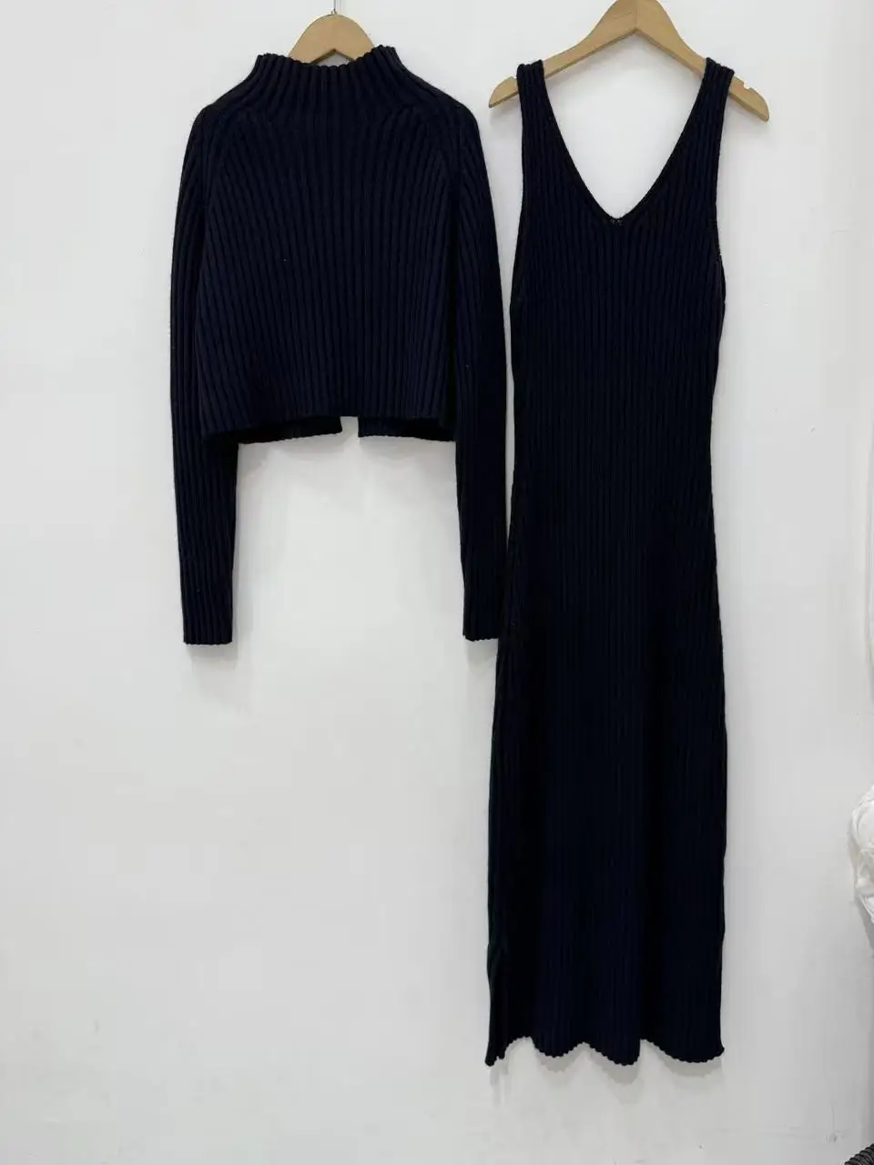 

Dark Blue Temperament Knitted Set High Neck Long Sleeved Pullover + V-Neck Sleeveless Slim High Waist Robe