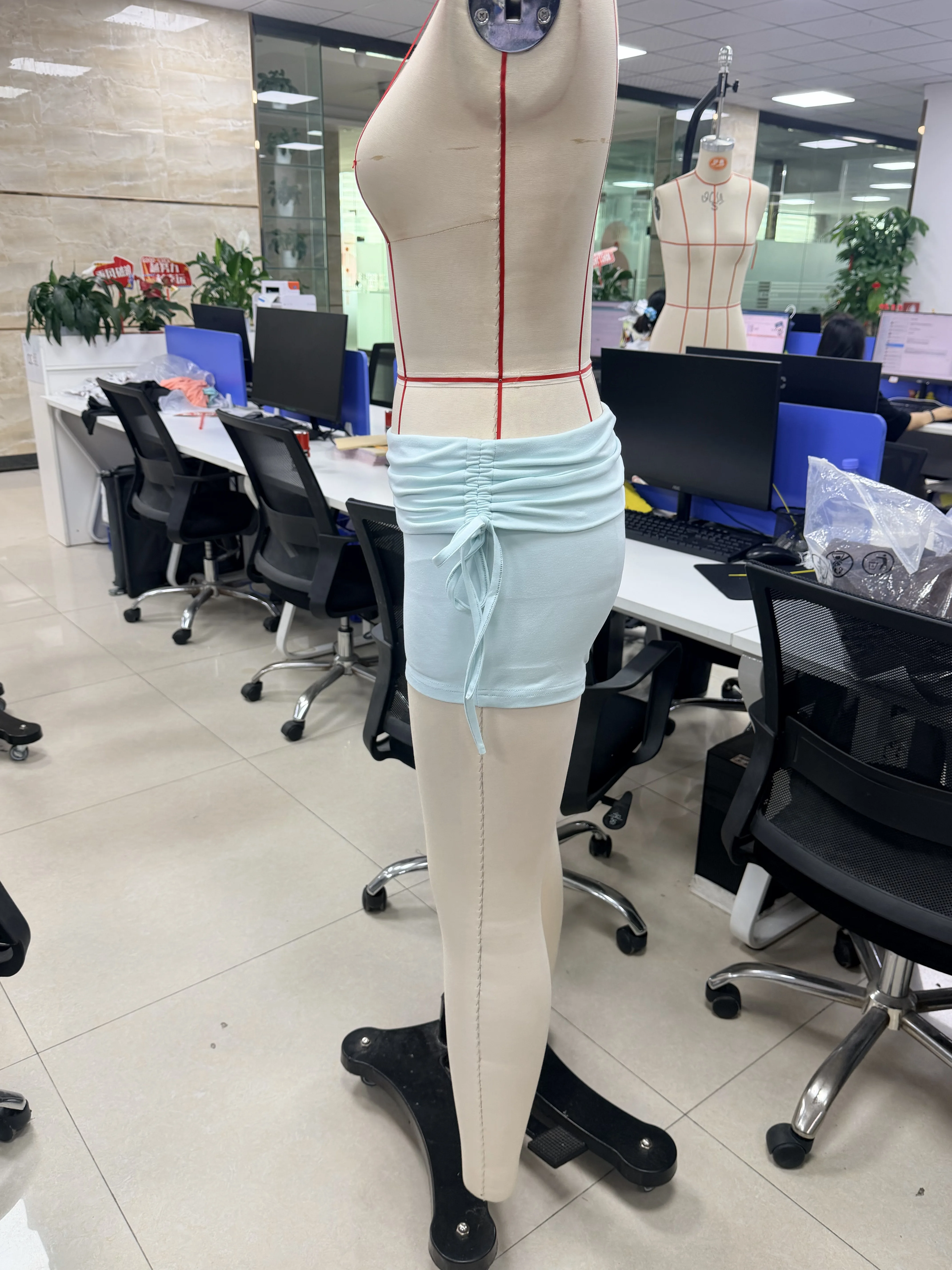 

Women Fold Over Waist Shorts Fashionable Solid Color Low Rise Slim Fit Mini Shorts for Beach Daily Wear