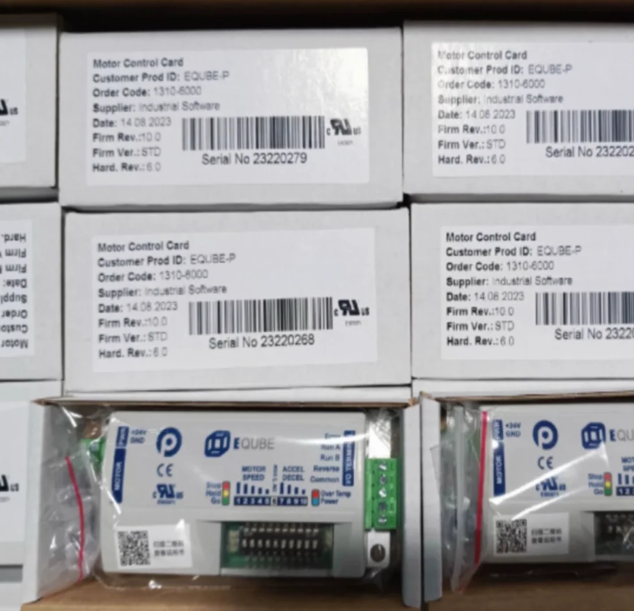 Cartão de controle de motor de software industrial original EZQUBE-P EQUBE-N EQUBE-P