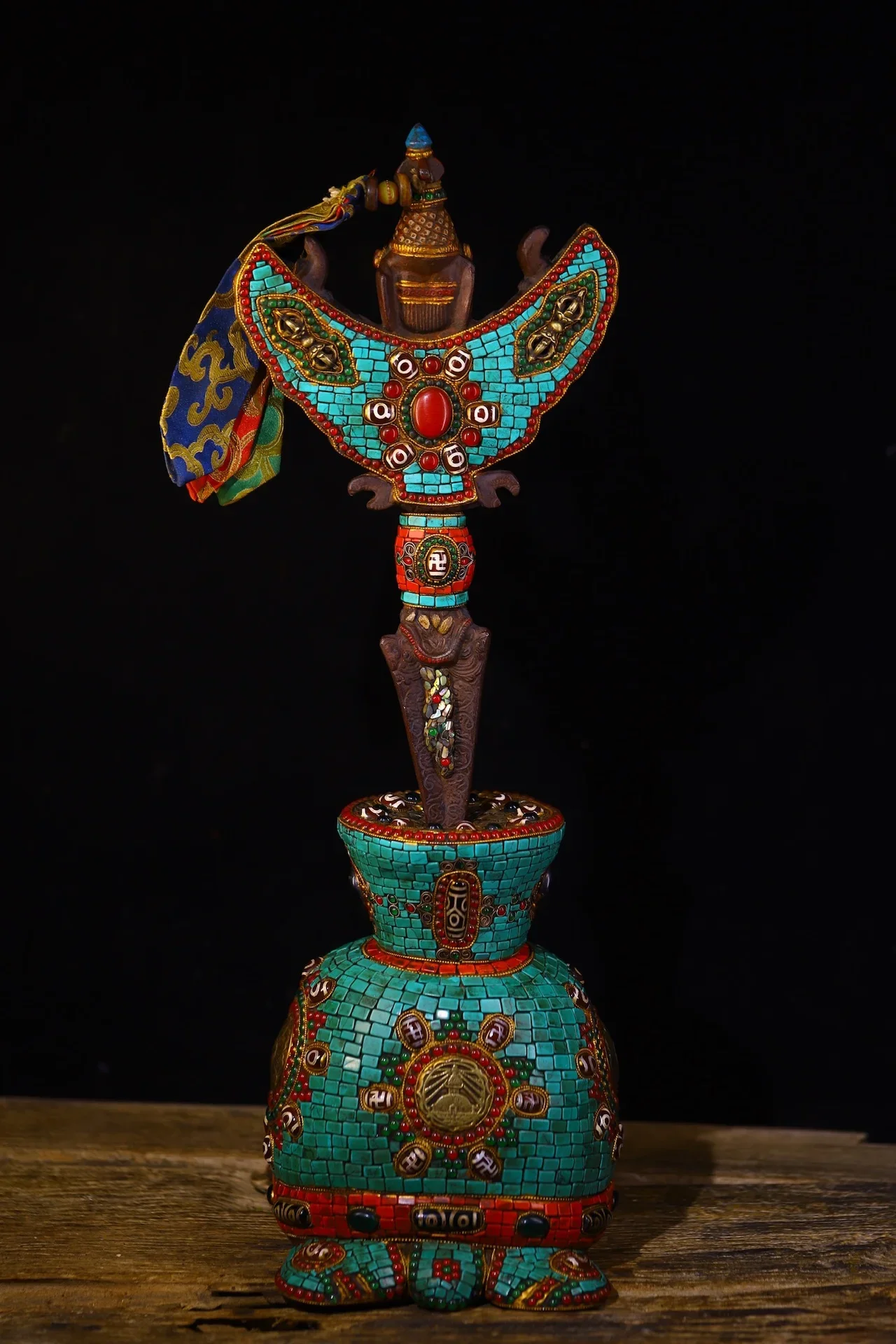 

21"Tibetan Temple Collection Old Natural Meteorite Mosaic Gem gZi Beads Turquoise Garuda Dhwaja Vajra Turtle Statue Base Amulet