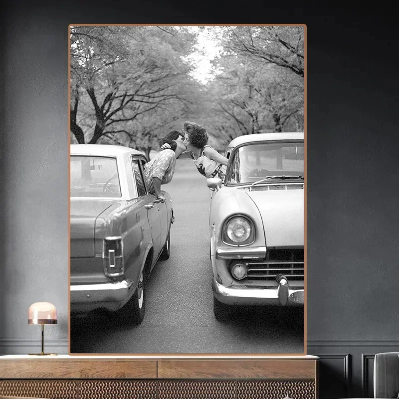 Modern Vintage Black and White Lesbian Kiss Wall Art, HD Canvas Print Poster, Home, Living Room, Room Decoration Painting