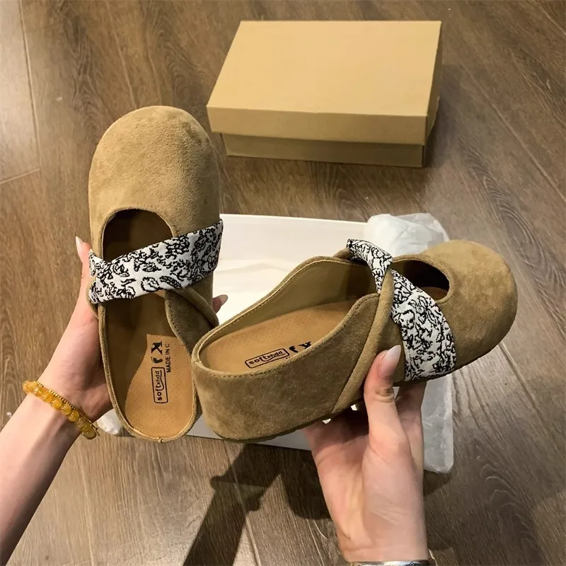 

Женские шлепанцы с ретро-дизайном и стразами, трендовые туфли 2026 года, нескользящие, новая коллекция, люксовые слайды, распродажа, дешевые сандалии