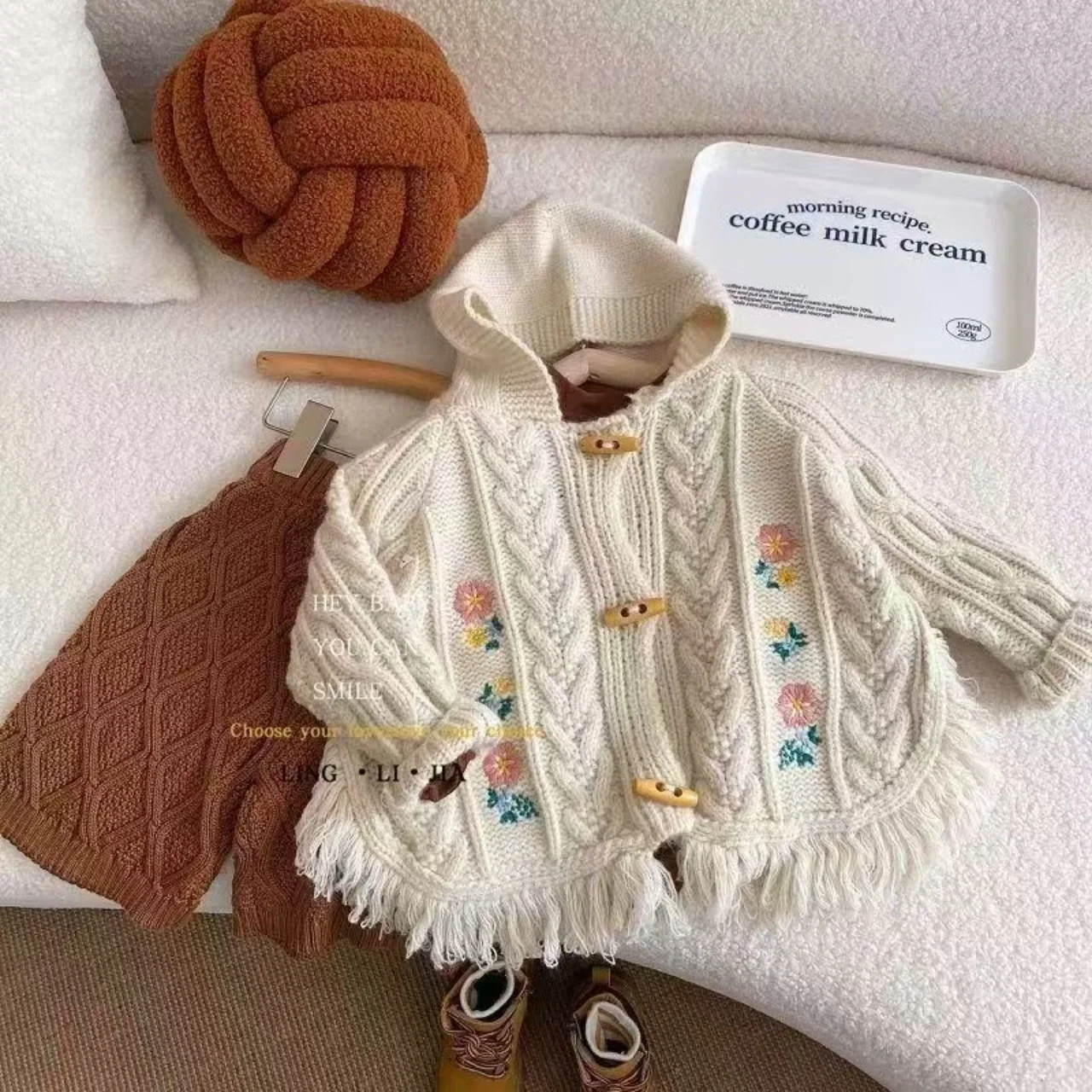 

Girls' Autumn Clothing Western-style Embroidered Knitted Sweater Children's Cardigan Top Baby Cape Sweater Jacket