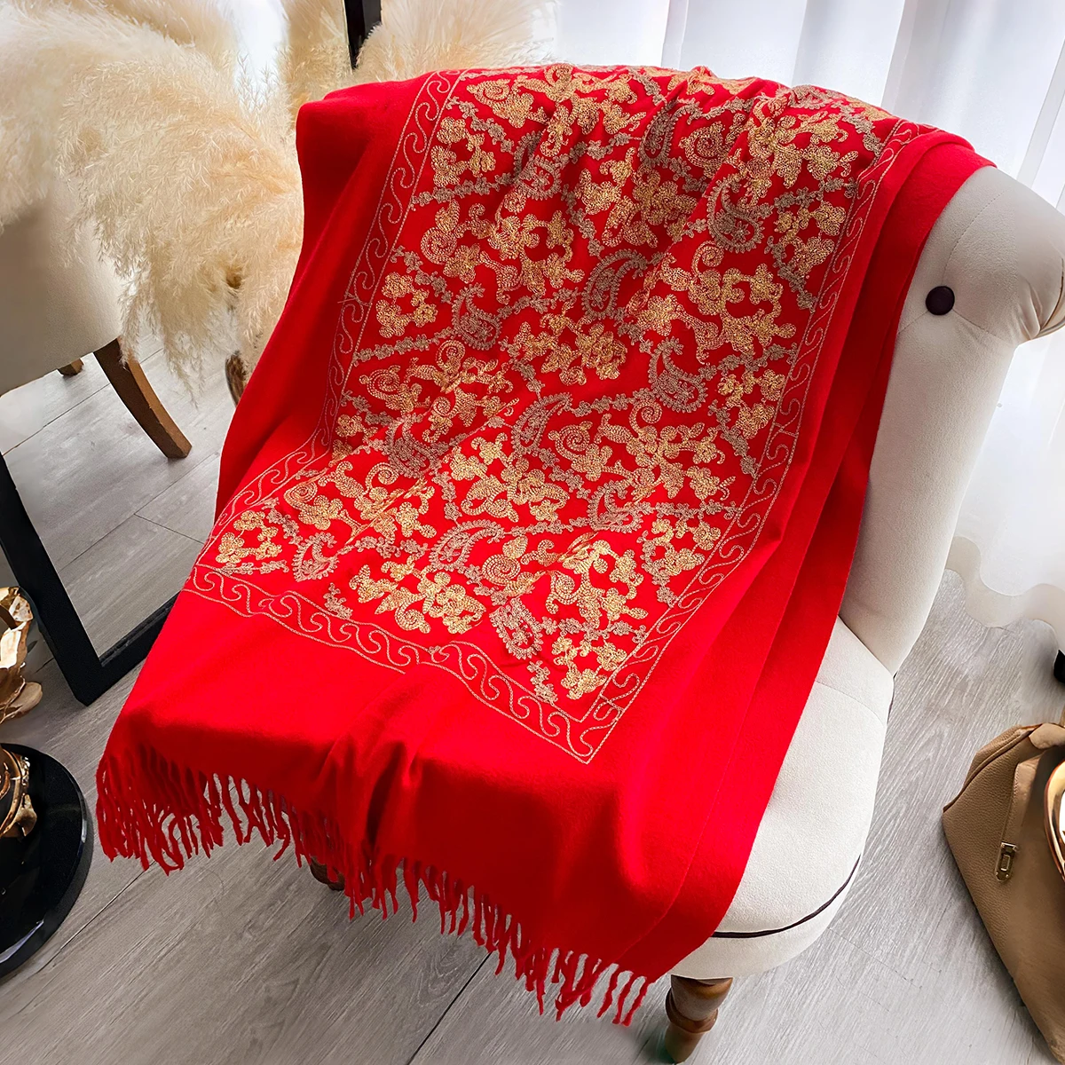 Neue Pashmina Kaschmir Mischung Mujer Bufanda Schals Warme Echarpes Sticken Blume Poncho Cape Dicke Warme Poncho Kopftuch Schal – Detail 10