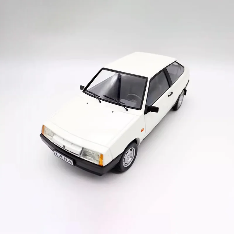 Maßstab 1:18, LADA 2108 SAMARA 1989, klassische Legierung, Zugautomodell, Sammlung, Ornamente, Fahrzeugspielzeug