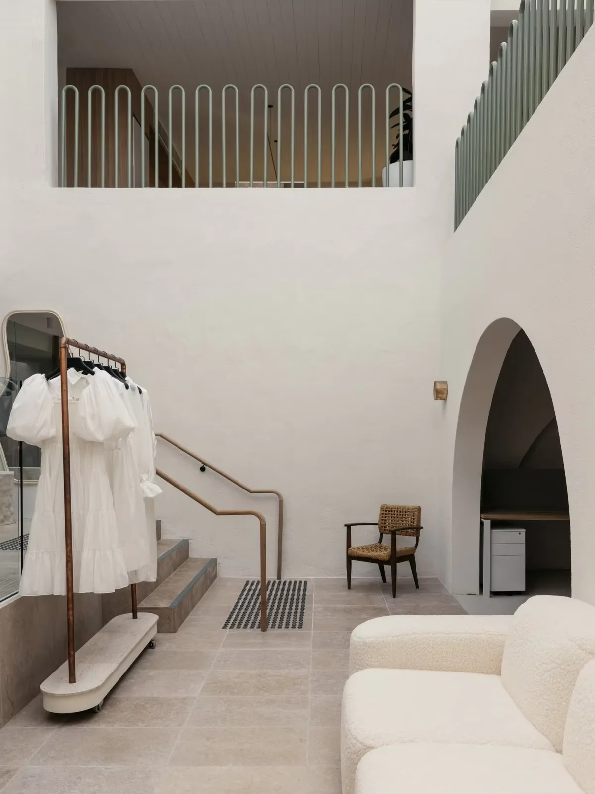 บริการออกแบบตกแต่งภายในสำนักงาน ซาห์ไห่  แบบมืออาชีพ สไตล์โมเดิร์น บริการออกแบบตกแต่ง พื้นที่ วางแผนการก่อสร้าง บริการรับออกแบบ 3 มิติ