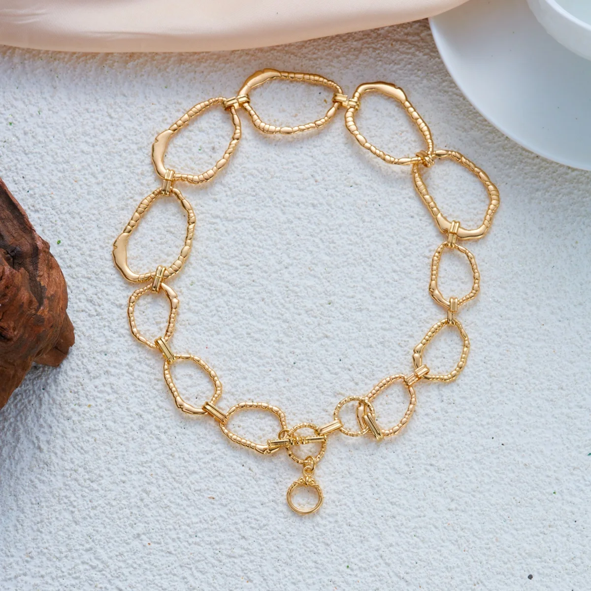 Punk Mehrschichtige Simulierte Perlen Unregelmäßiger Hohler Quadratischer Anhänger Halskette für Damen und Herren Vintage Herz-Quasten-Choker Party-Schmuck – Detail 22