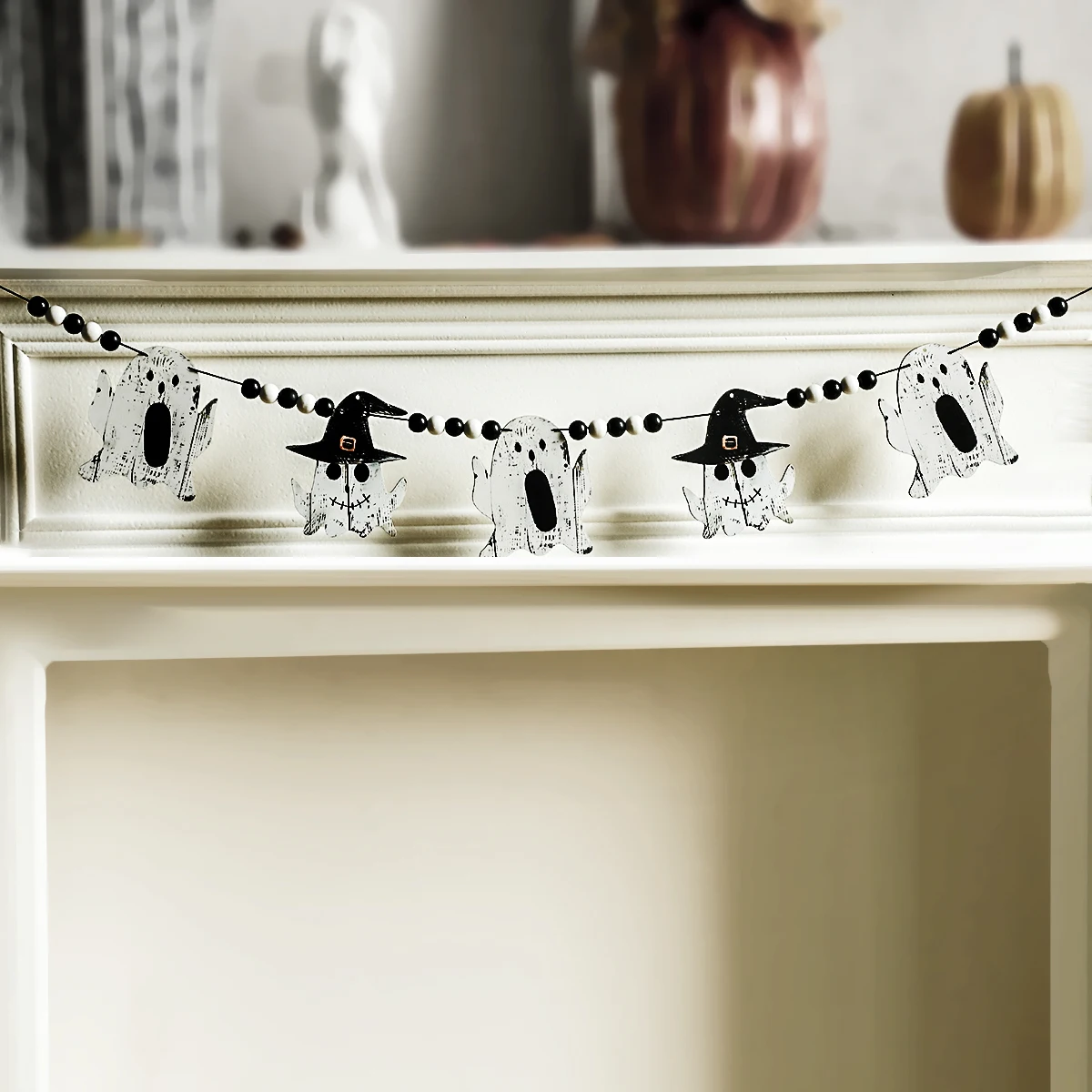 Guirnalda de sombrero de fantasma y bruja de Halloween, decoración colgante con cuentas blancas y negras, adorno espeluznante para el hogar, pared, chimenea y regalo de fiesta