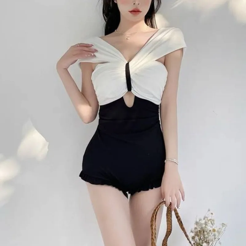 Summer New Color Block V-Neck Hollow With Chest Pad Without Steel Support Hot Spring Swim Conservative One Piece Swimsuit