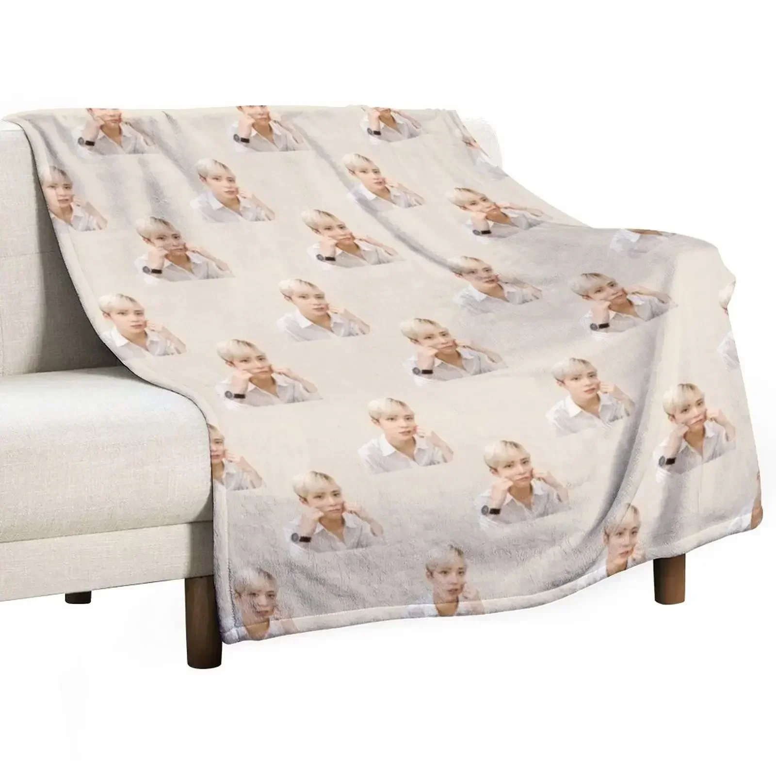 

Cute Ateez Yunho Blonde Hair Throw Blanket Luxury Throw anime Kid'S Blankets