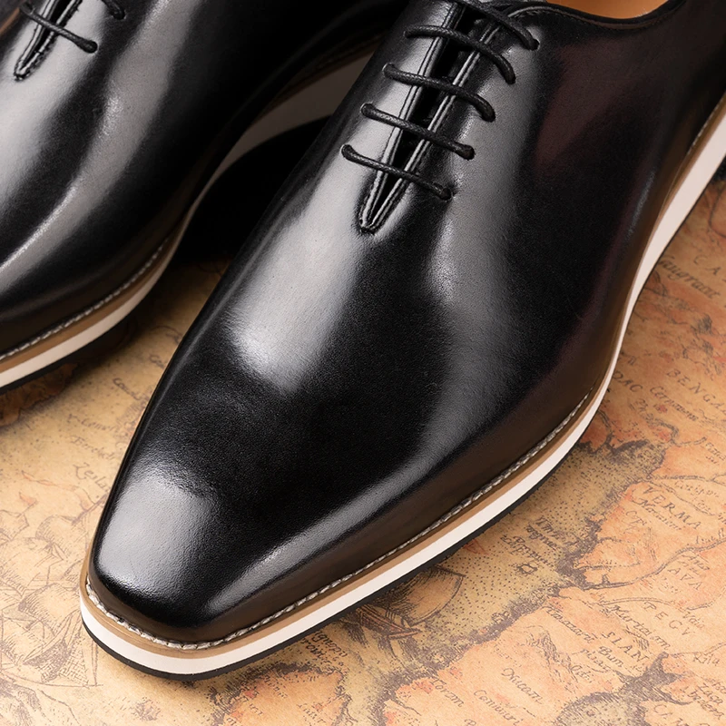 Luxe Oxford Man Schoen Kantoorschoenen Originele lederen handgemaakte vrijetijdsschoenen voor heren Comfortabele buitensporten Banket Lace Up