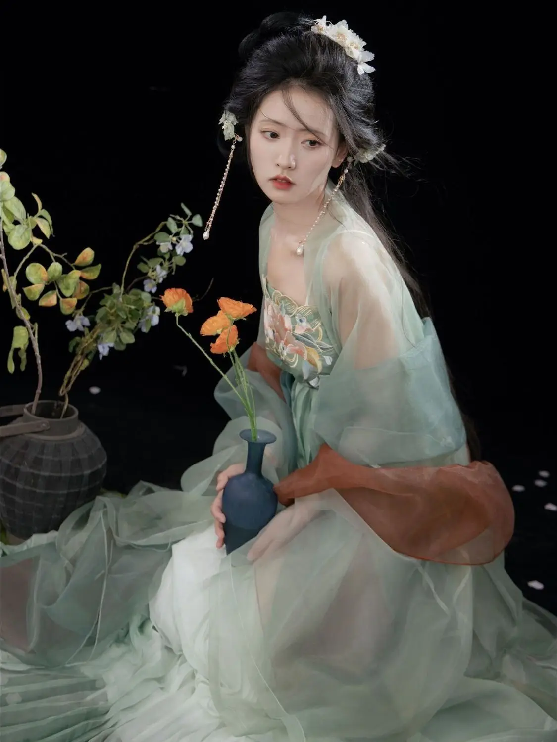 Women's Tang Dynasty Hanfu Embroidered Hezi Skirt Chinese Style Classical Dance Cosplay Costume for 2025