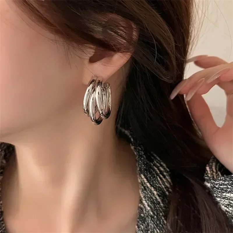 Fashion Korean Metal Elegant Hoop Earring For Women Vintage Geometric Round Circle Drop Earrings Statement Party Jewelry Gifts