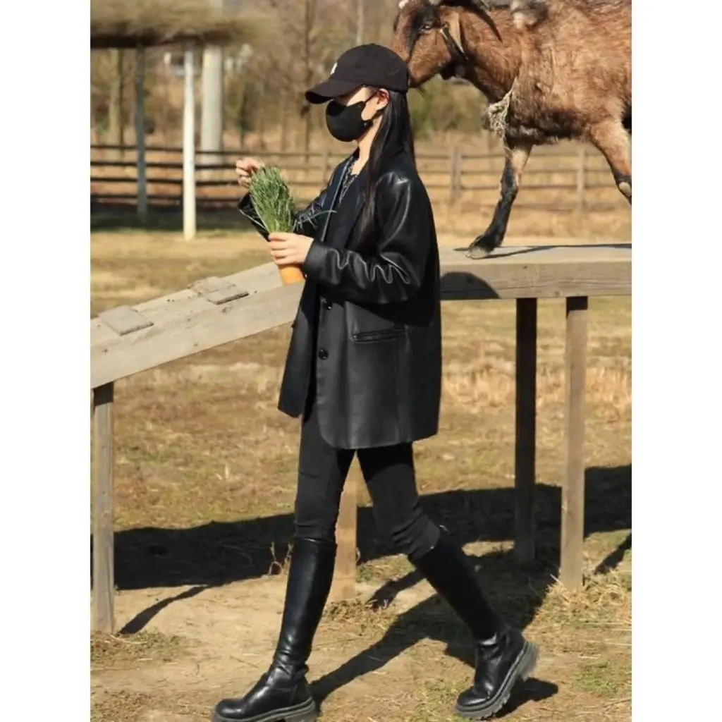 Chaqueta de cuero informal para mujer, ropa de motocicleta de estilo coreano, traje pequeño holgado de moda de PU negro para primavera y otoño