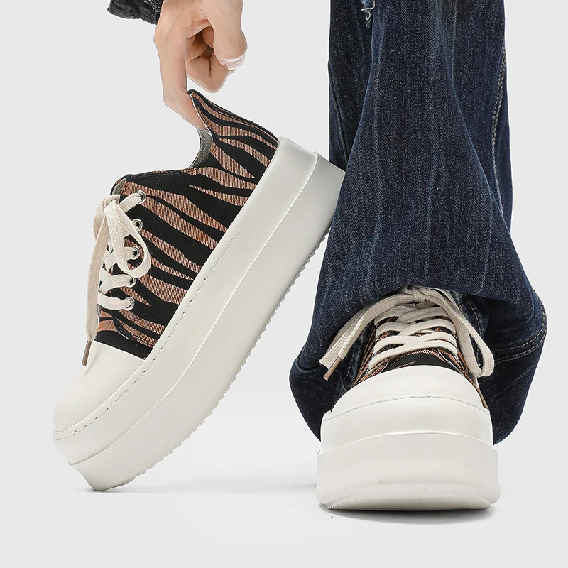 

Youthful And Trendy Men's Casual Solid- Color Canvas Shoes With Lace -Up Thick-Soled Design Comfortable Urban Style Sports Shoes