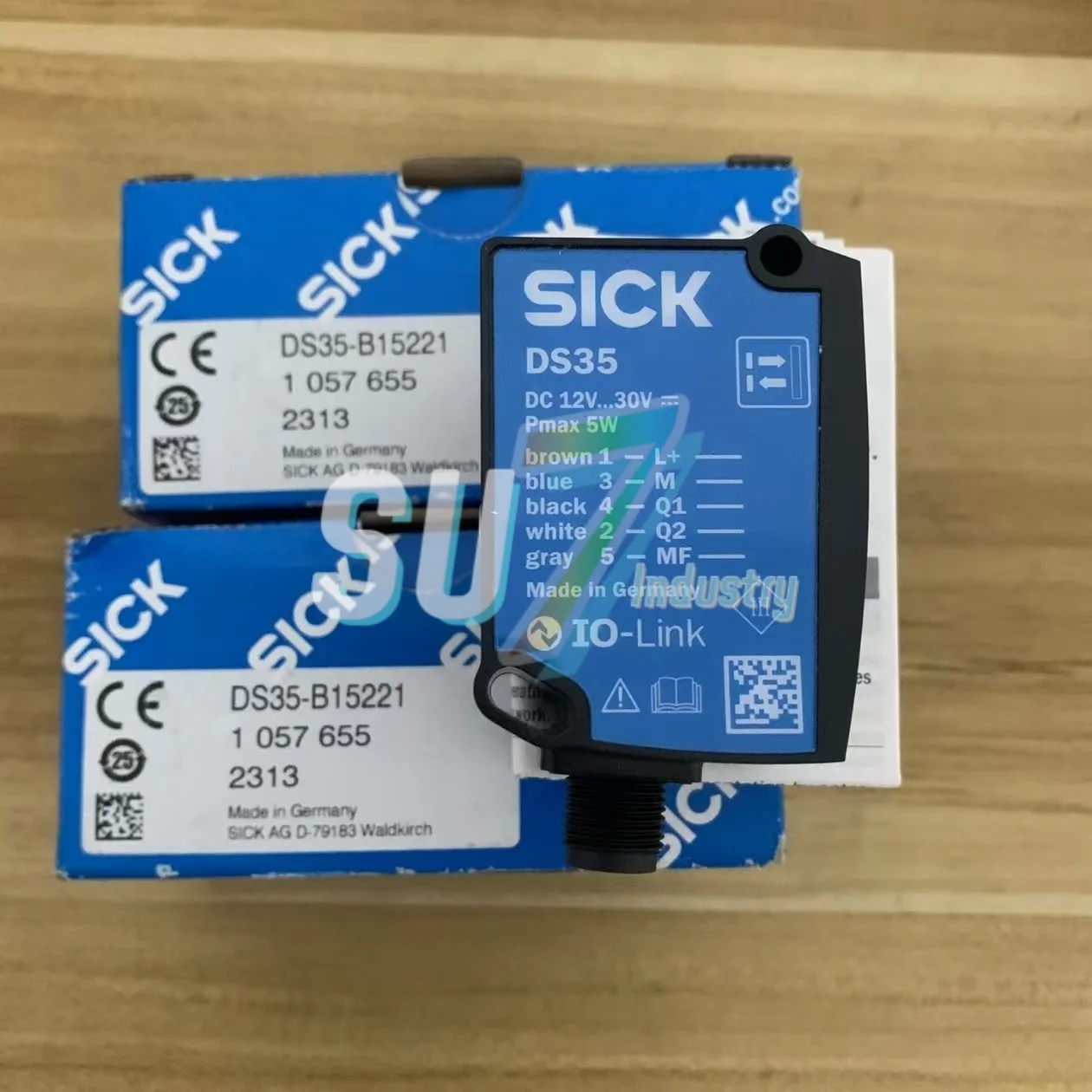 DS35-B15221 1057655 倉庫内新しい距離センサー