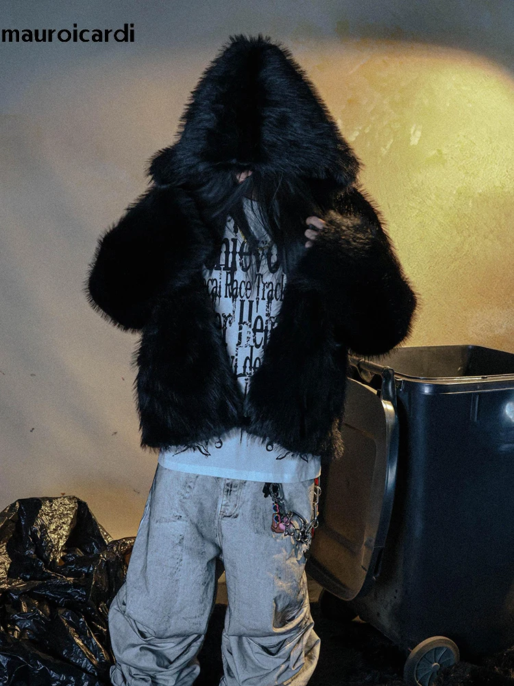 Mauroicardi Jesień Zima Cool Short Oversized Black Thick Warm Soft Hairy Shaggy Faux Fur Coat Men with Hood Fluffy Jacket 2024