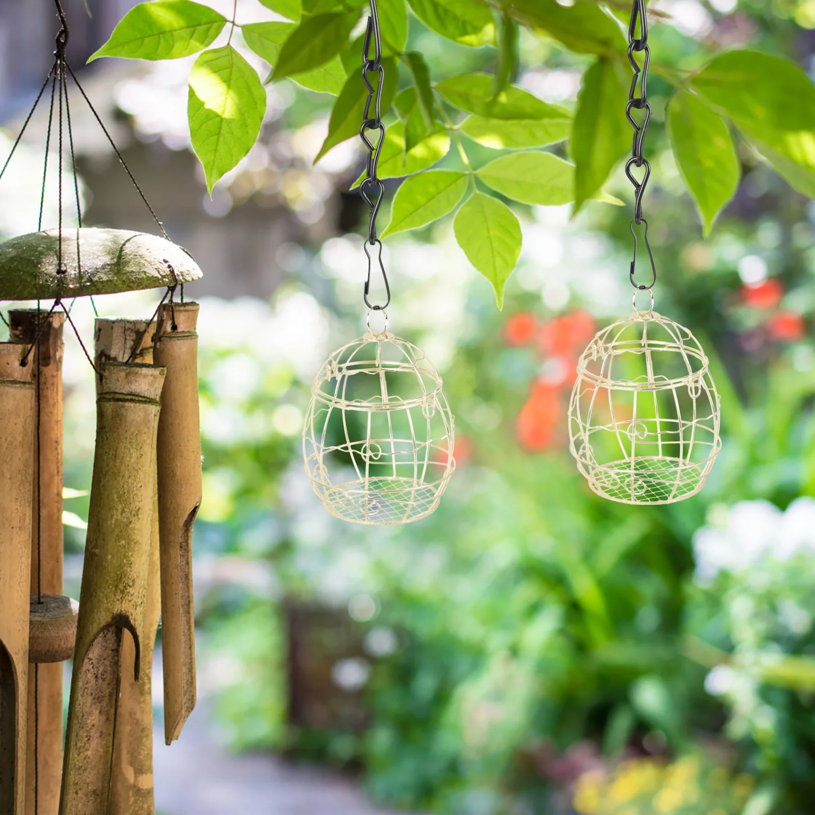 

2pcs Golden Bird Feeder with Chains Removable Heavy Load Capacity Garden Patio Outdoor Hanging Swing Shaped Feeders Small Unique