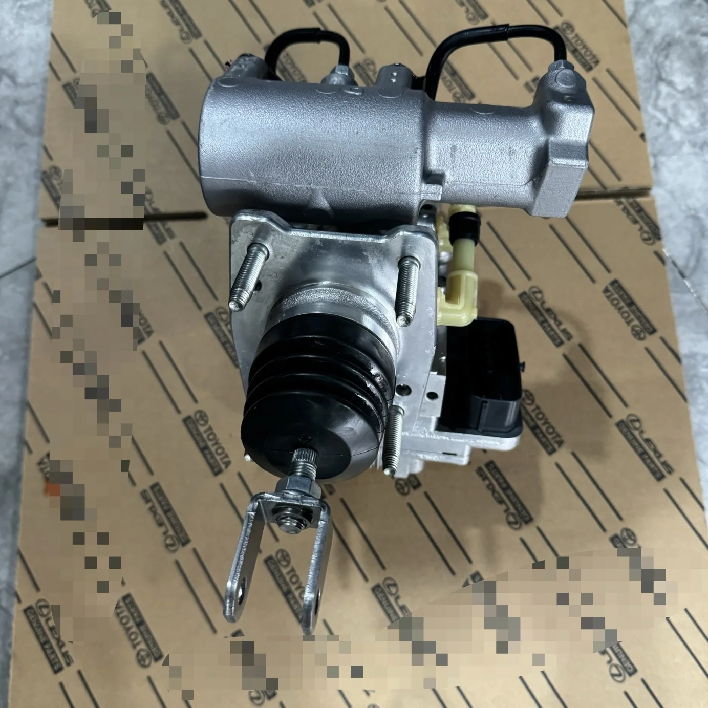 Astronaut Car Modification Wholesale Brake Booster Hydraulic Pump OE 47070-12020 ABS Pump Brake Booster Motor for Land Cruiser P