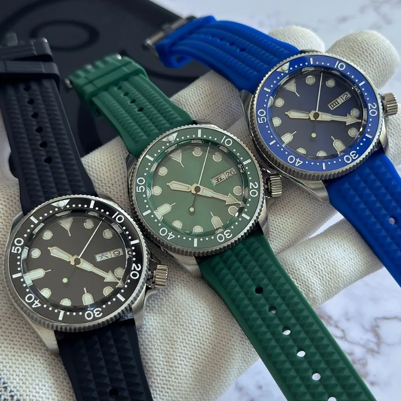 

Для часов NH35 с механическим механизмом, модифицированных для модели морского ушка, водонепроницаемый резиновый ремешок из нержавеющей стали 316L с сапфировым стеклом