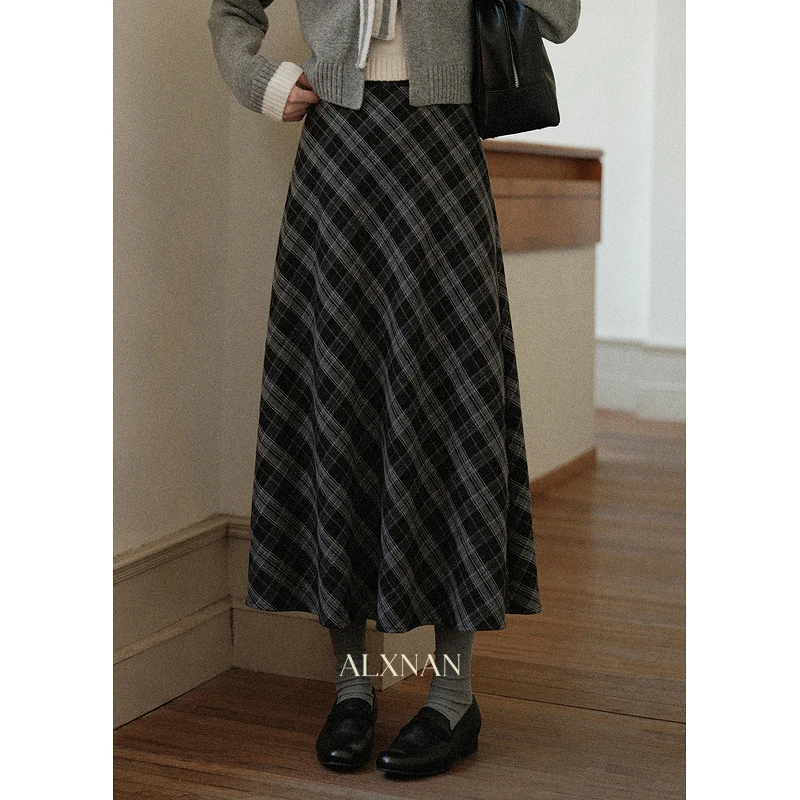 

ALXNAN Black Gray Plaid Skirt Women Vintage Long A-line Elegant Skirts 2025 Autumn New Office Lady Casual Female Clothing L57551