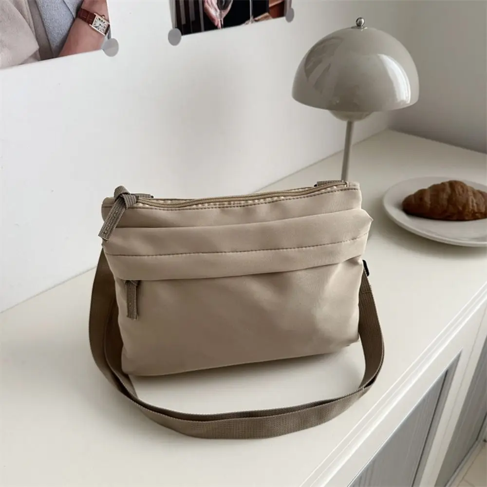 

Large Capacity Nylon Cloth Shoulder Bag Solid Color Lightweight Canvas Messenger Bag Leisure Commuting Crossbody Bag Women
