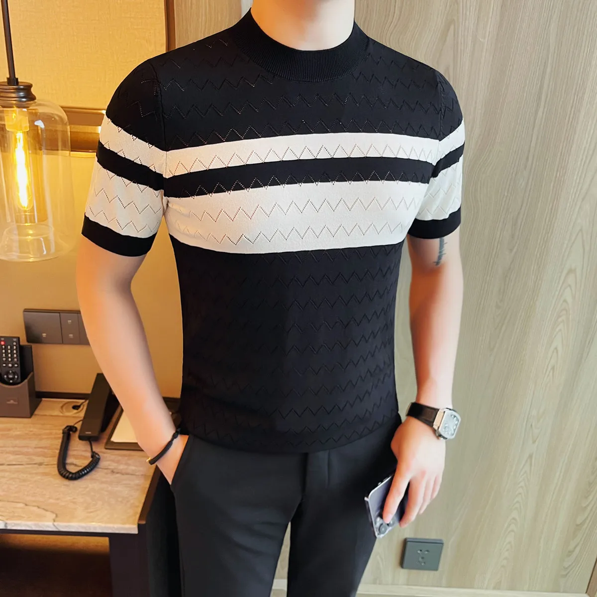 

​​Men's Ice Silk Knit T-Shirt - Summer Striped Crew Neck, Breathable Geometric Pattern Tech for Casual & Outdoor Stylish Wear​