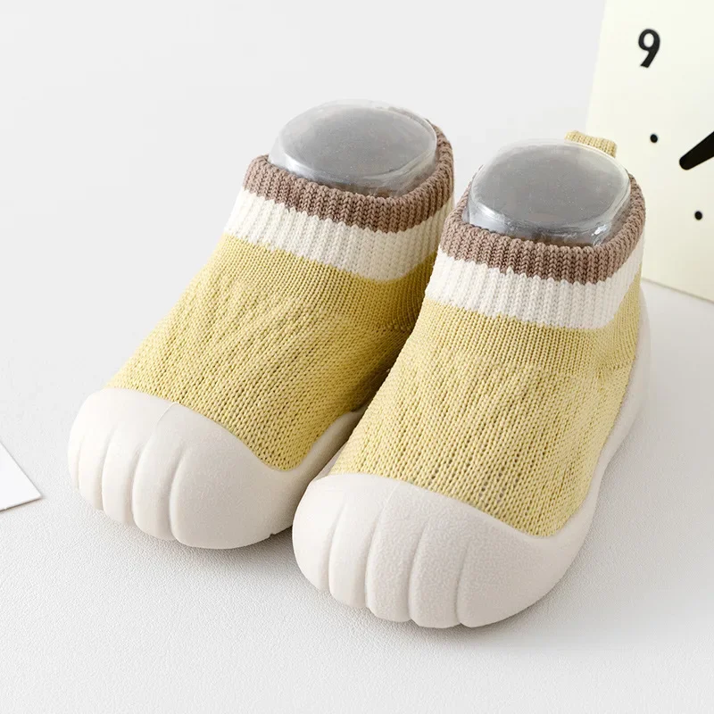 Babys toddlers chuhe für Männer und Frauen, Babys chuhe, Kleinkinds chuhe, Innen-und Außen bodens chuhe, atmungsaktive, weiche Sohlen aus Fliegen gewebe, rutsch fest