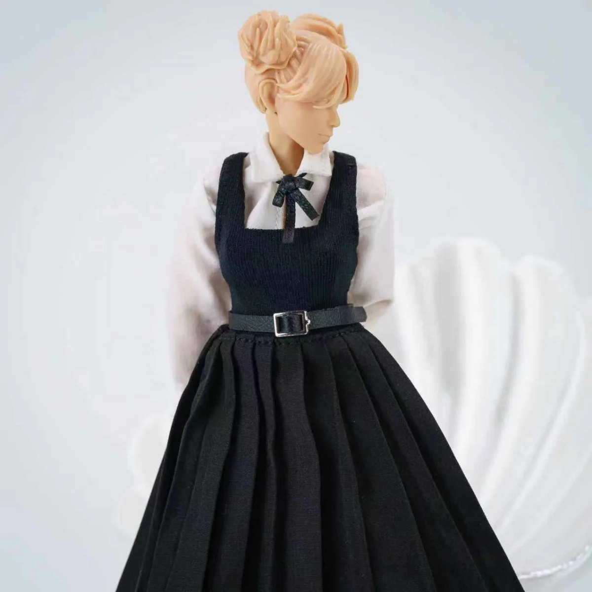 

【Clothing Only】1/12 White Shirt Black Dress Baistband Socks Bow Tie For 6inchs Shell Snail Romankey Action Figures Body