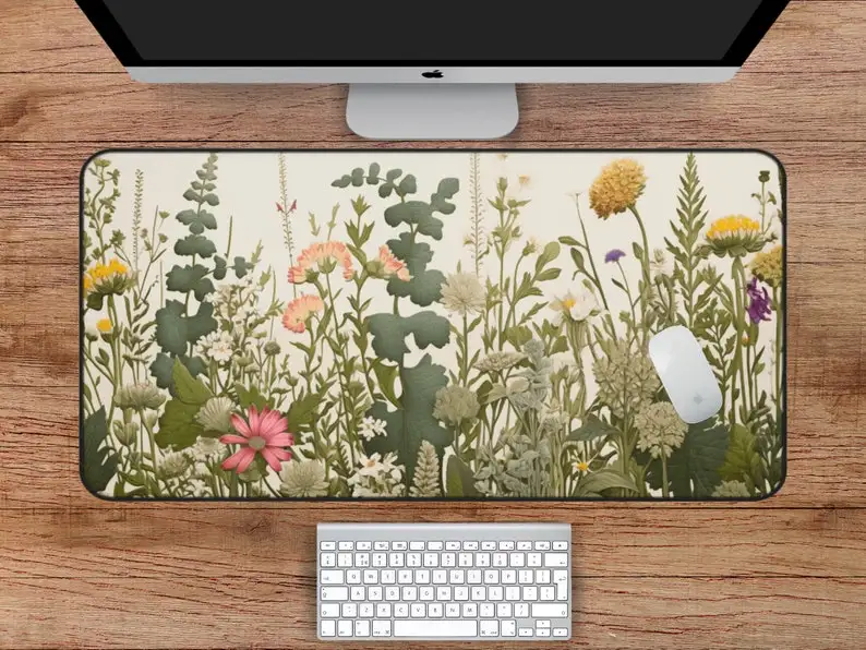 

XXL Wildflower Table Mat, Creating A Cozy Country Style, Desk Decoration Mat for Work and Gaming, A Perfect Gift for Friends.